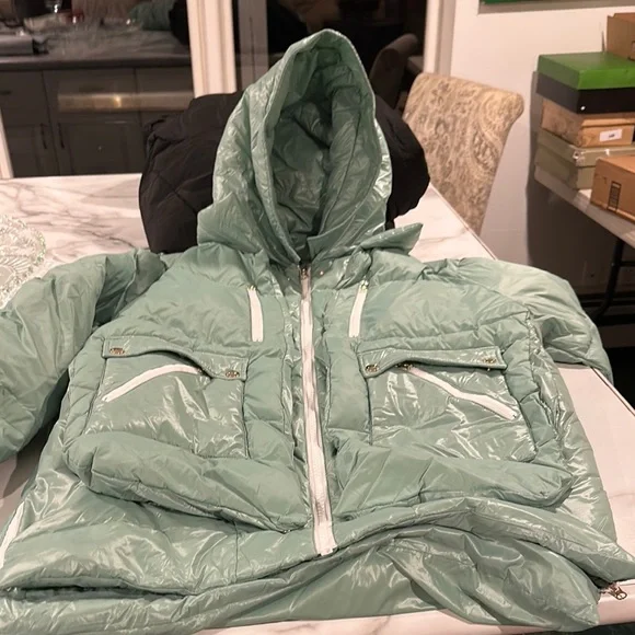 Mint Green Hooded Puffer Jacket - Picture 1 of 5